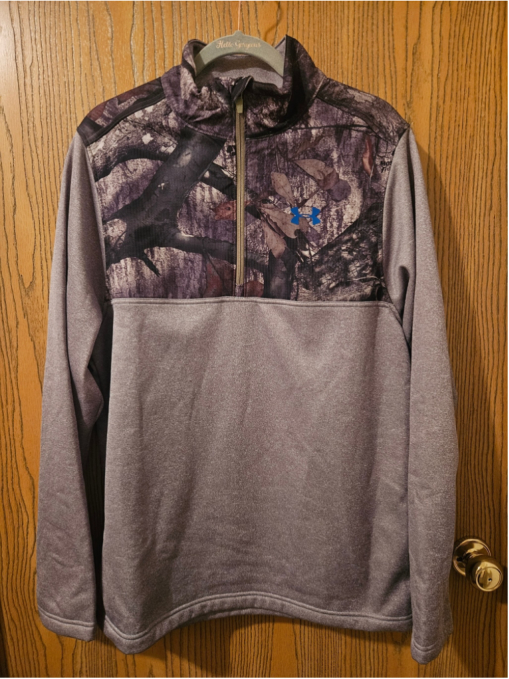 Men's Under Armour 1/4 Zip size Medium